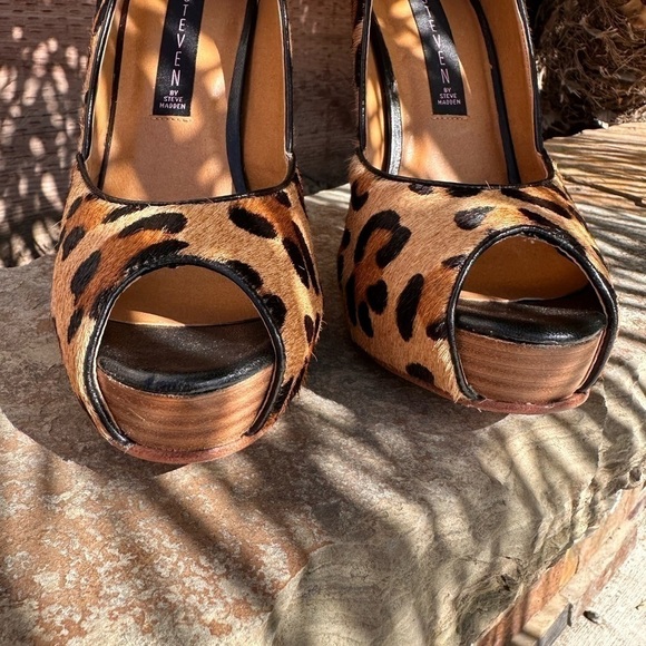 STEVEN by Steve Madden Heels Leopard Print Calf Hair Peep Toe Pump - Picture 4 of 10